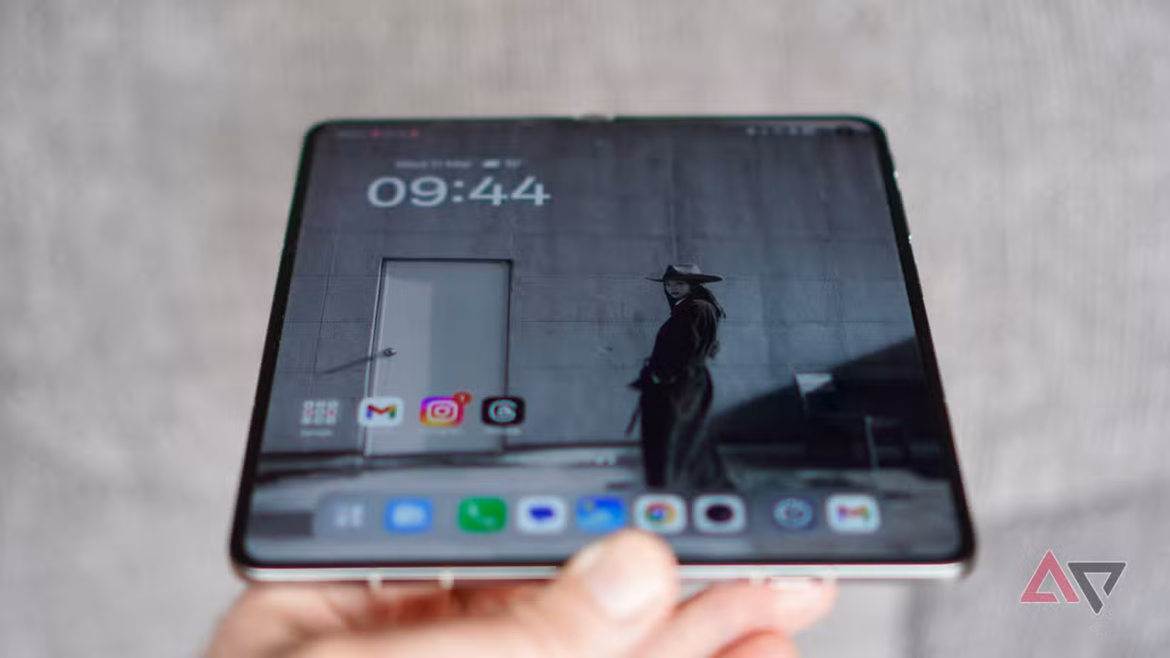 The open Oppo Find N6