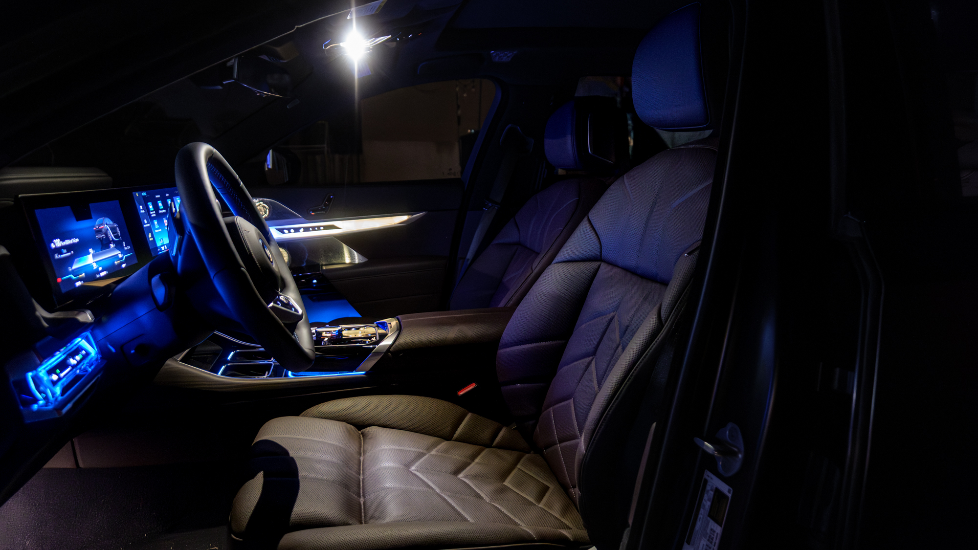 Αναθεώρηση BMW i7 M70 2026.