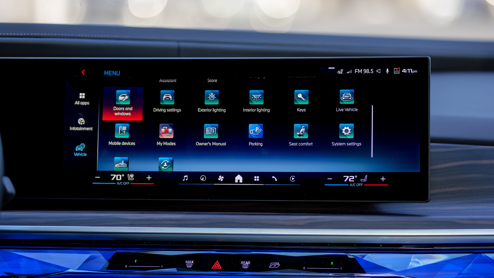 Αναθεώρηση BMW i7 M70 2026.