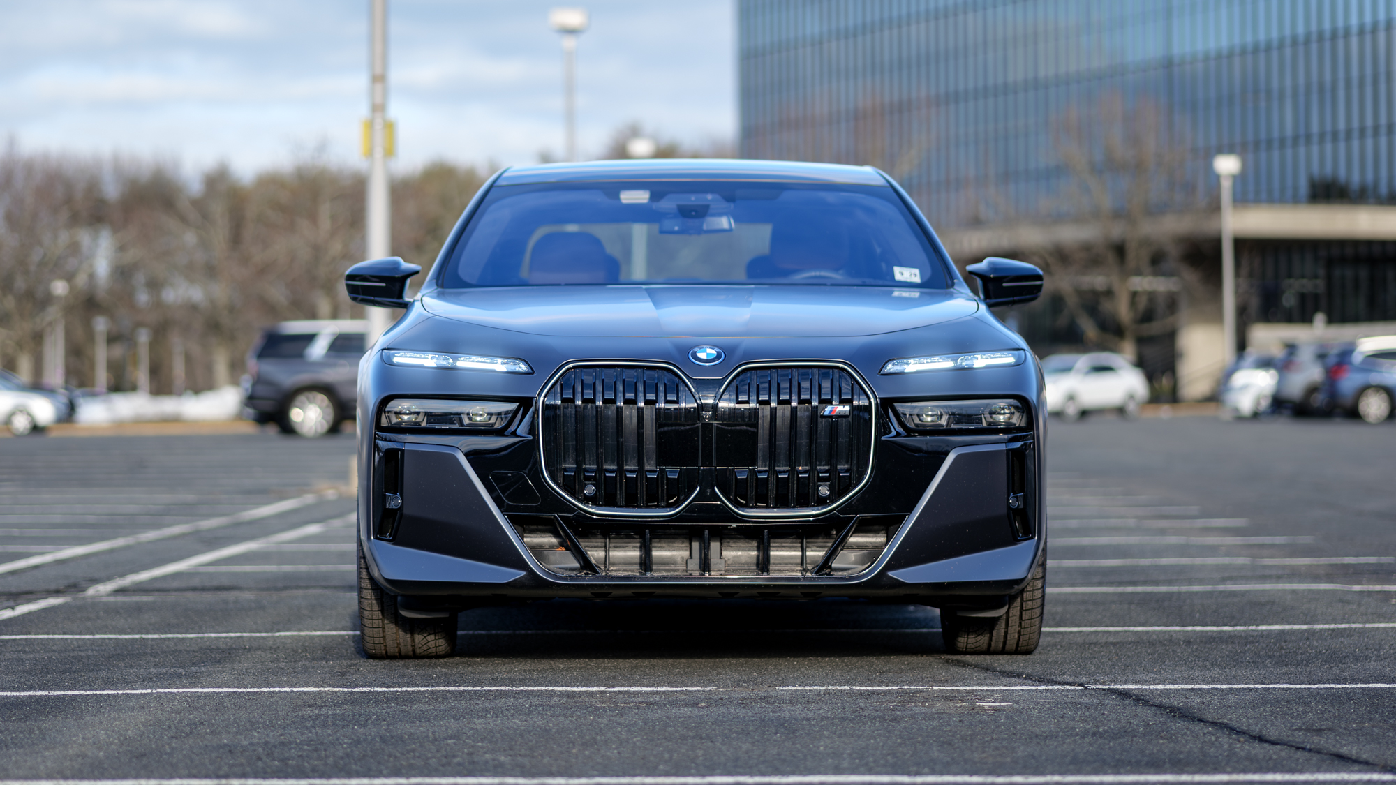 Μπροστινή σχάρα BMW i7 M70 2026.