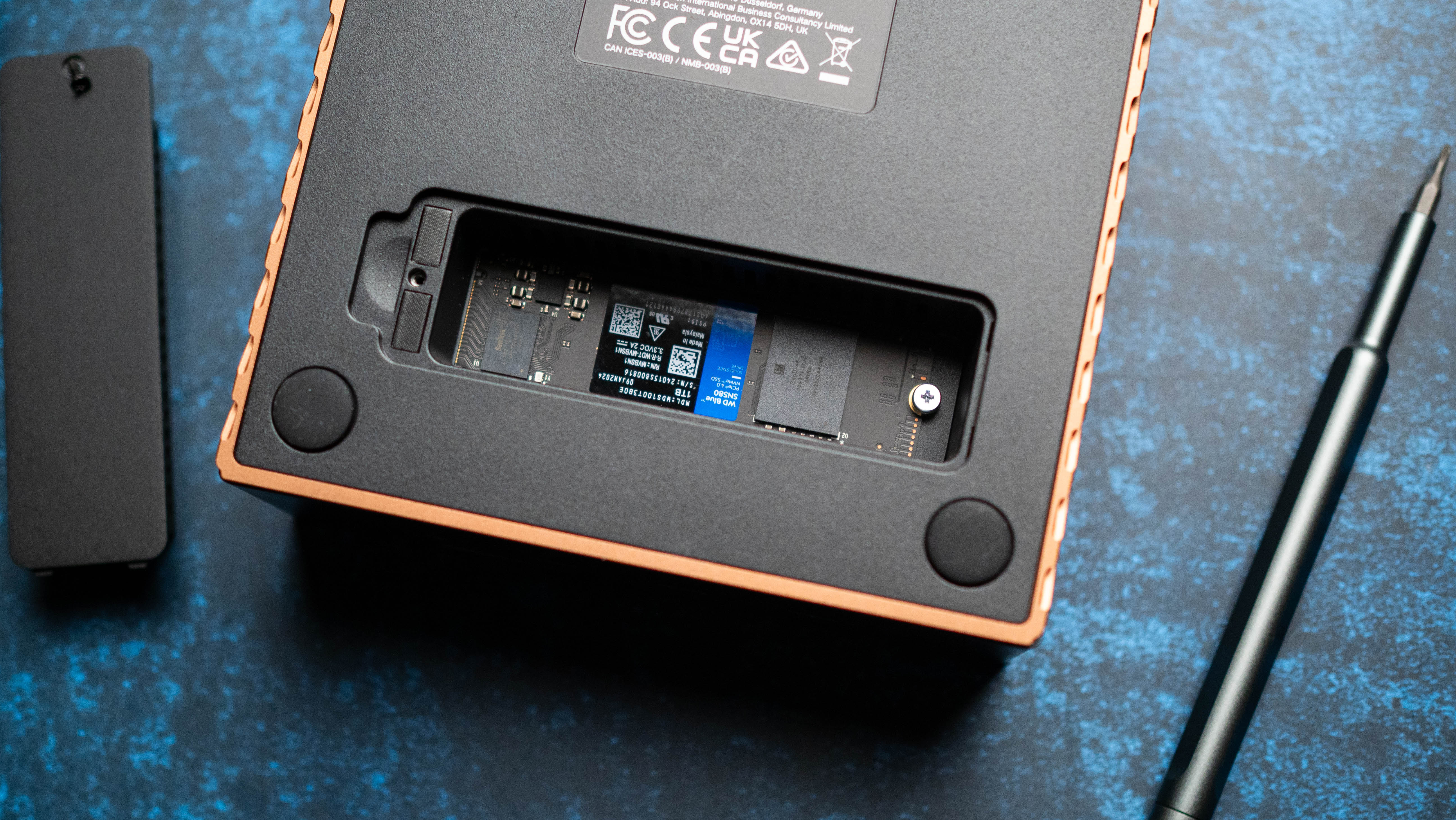 UGREEN 17-σε-1 Maxidok Thunderbolt 5 κριτική στο Android Central