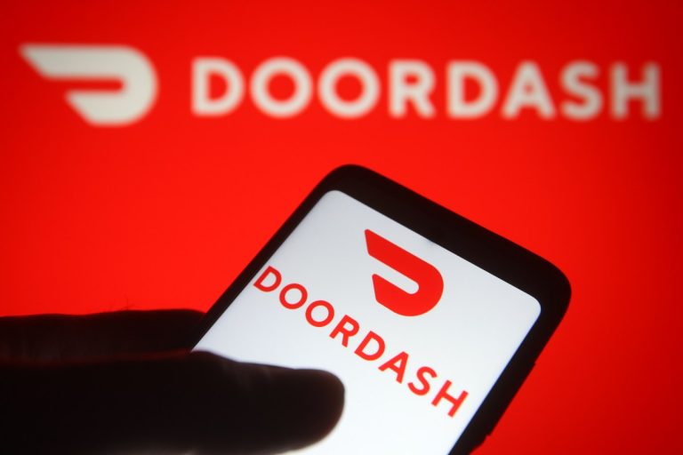 Το DoorDash λανσάρει μια νέα εφαρμογή «Tasks» που πληρώνει τους ταχυμεταφορείς για να υποβάλλουν βίντεο για να εκπαιδεύσουν την τεχνητή νοημοσύνη