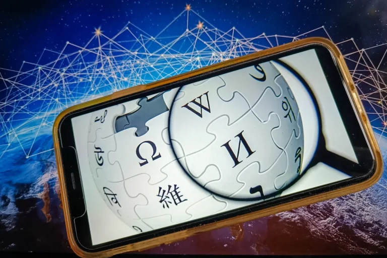 Η Wikipedia καταπολεμά τη χρήση της τεχνητής νοημοσύνης στη σύνταξη άρθρων