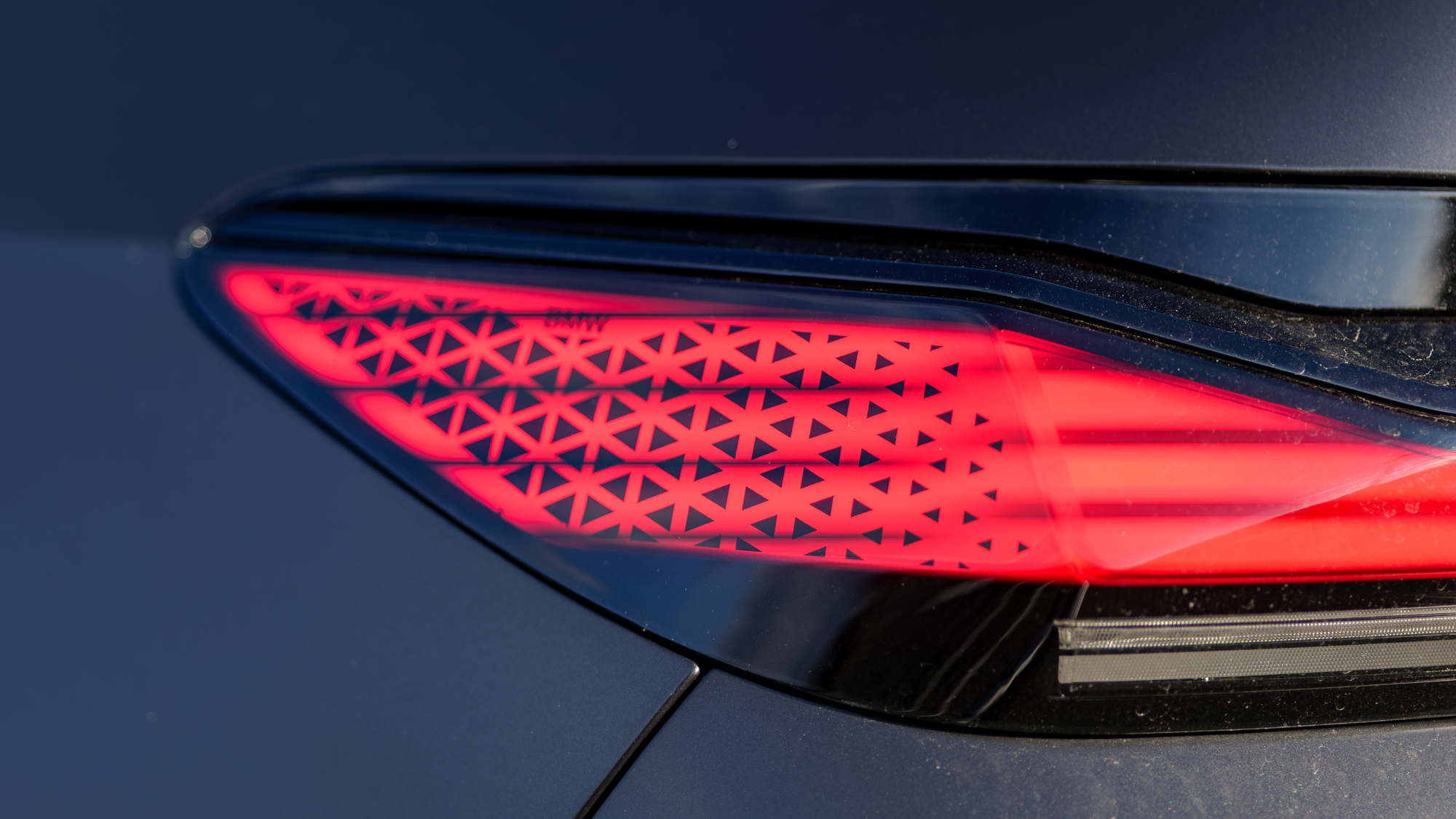 Αναθεώρηση BMW i7 M70 2026.