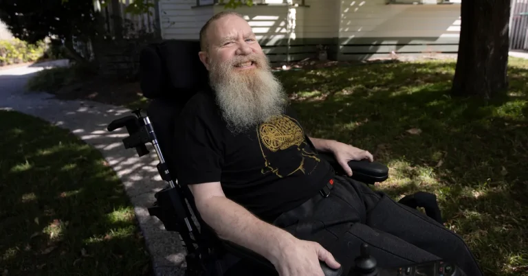 Πώς είναι να κάνεις εμφύτευμα εγκεφάλου για 5 χρόνια