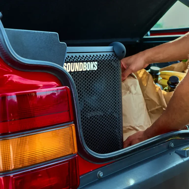 Soundboks Mix: μικρές συναυλίες στην παραλία