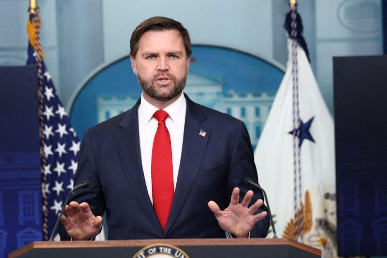 ΗΠΑ: Μειώνεται η υποστήριξη στον Τζέι Ντι Βάνς σε δημοσκόπηση –