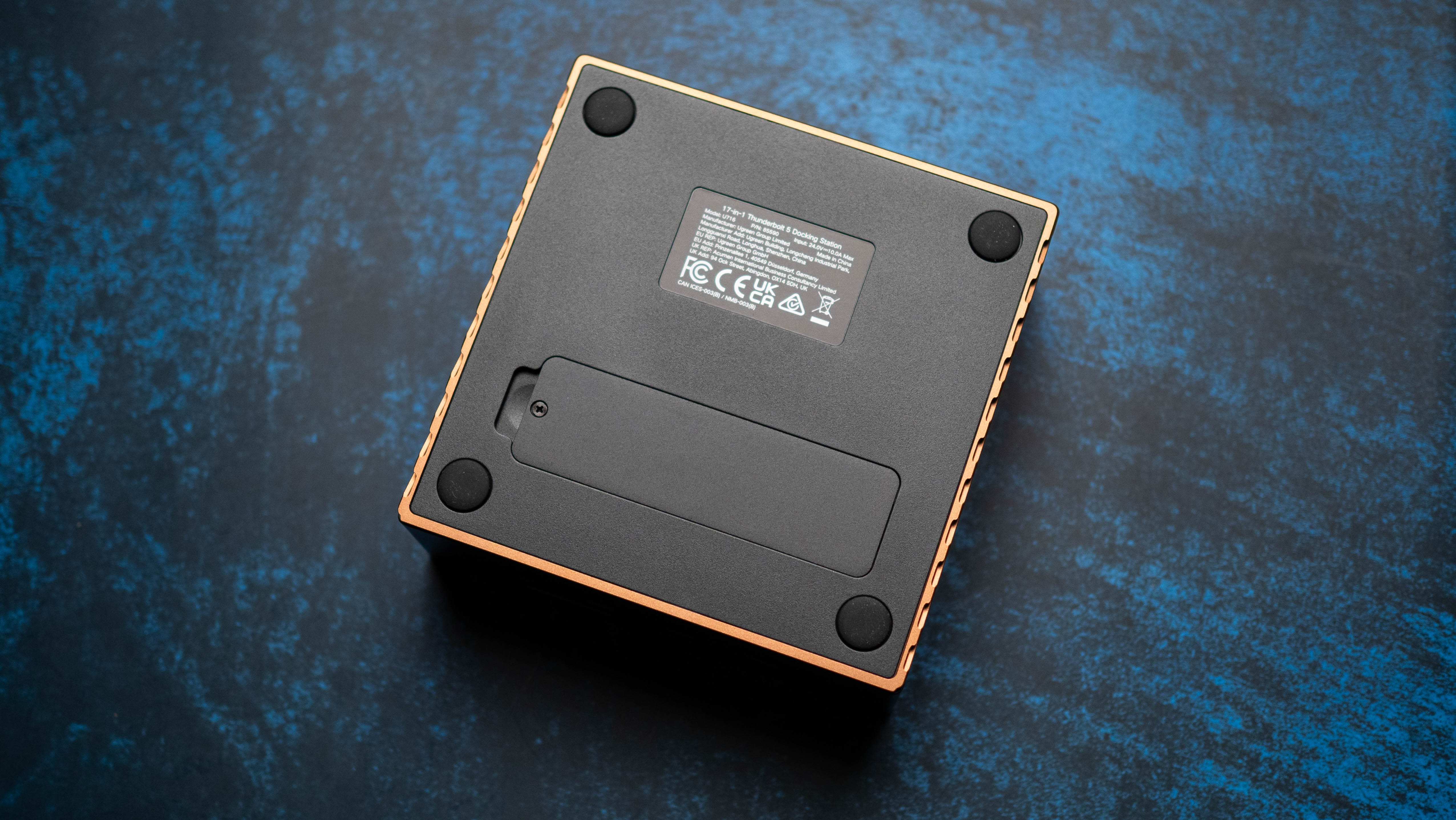 UGREEN 17-σε-1 Maxidok Thunderbolt 5 κριτική στο Android Central