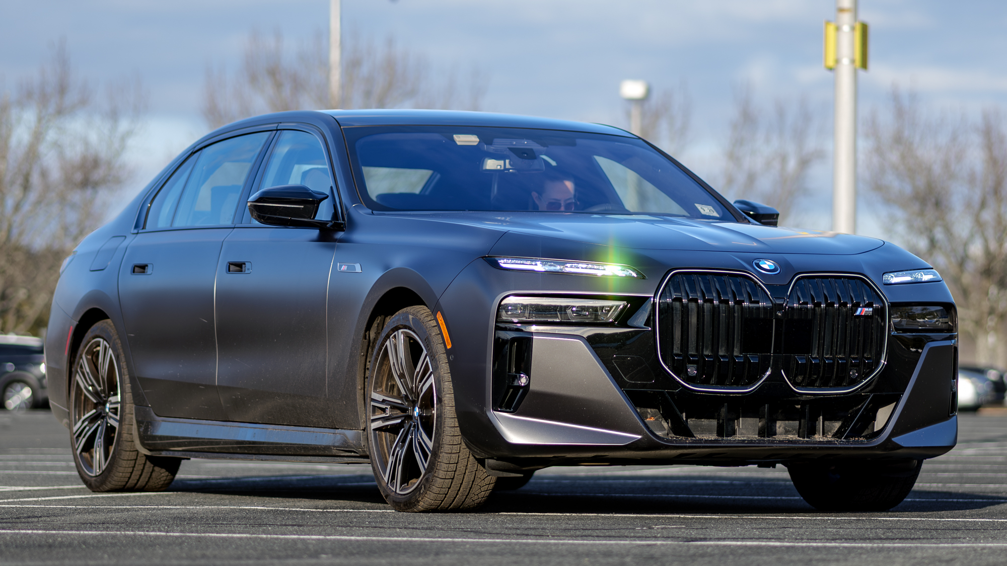 Αναθεώρηση BMW i7 M70 2026.