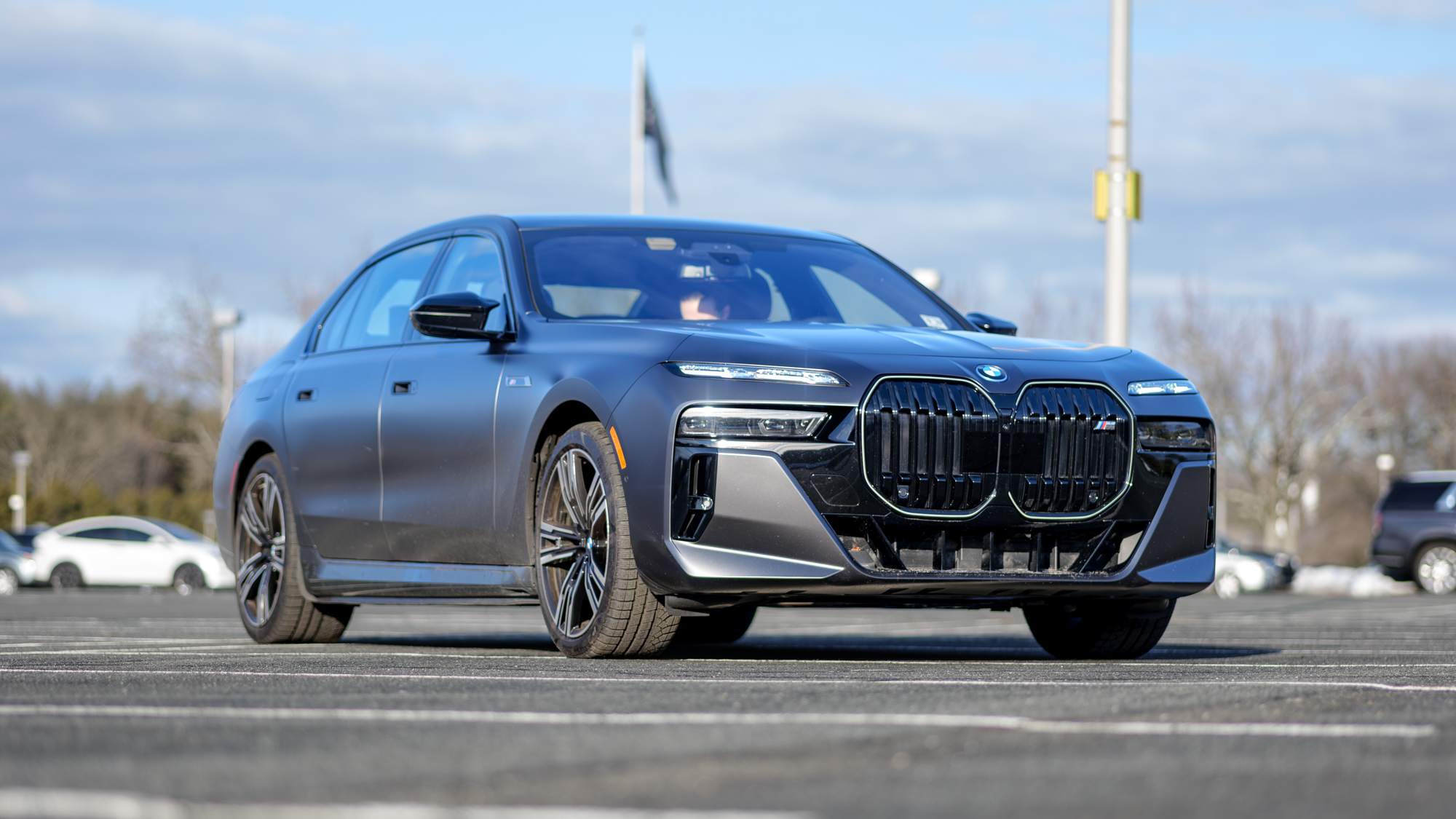 Αναθεώρηση BMW i7 M70 2026.