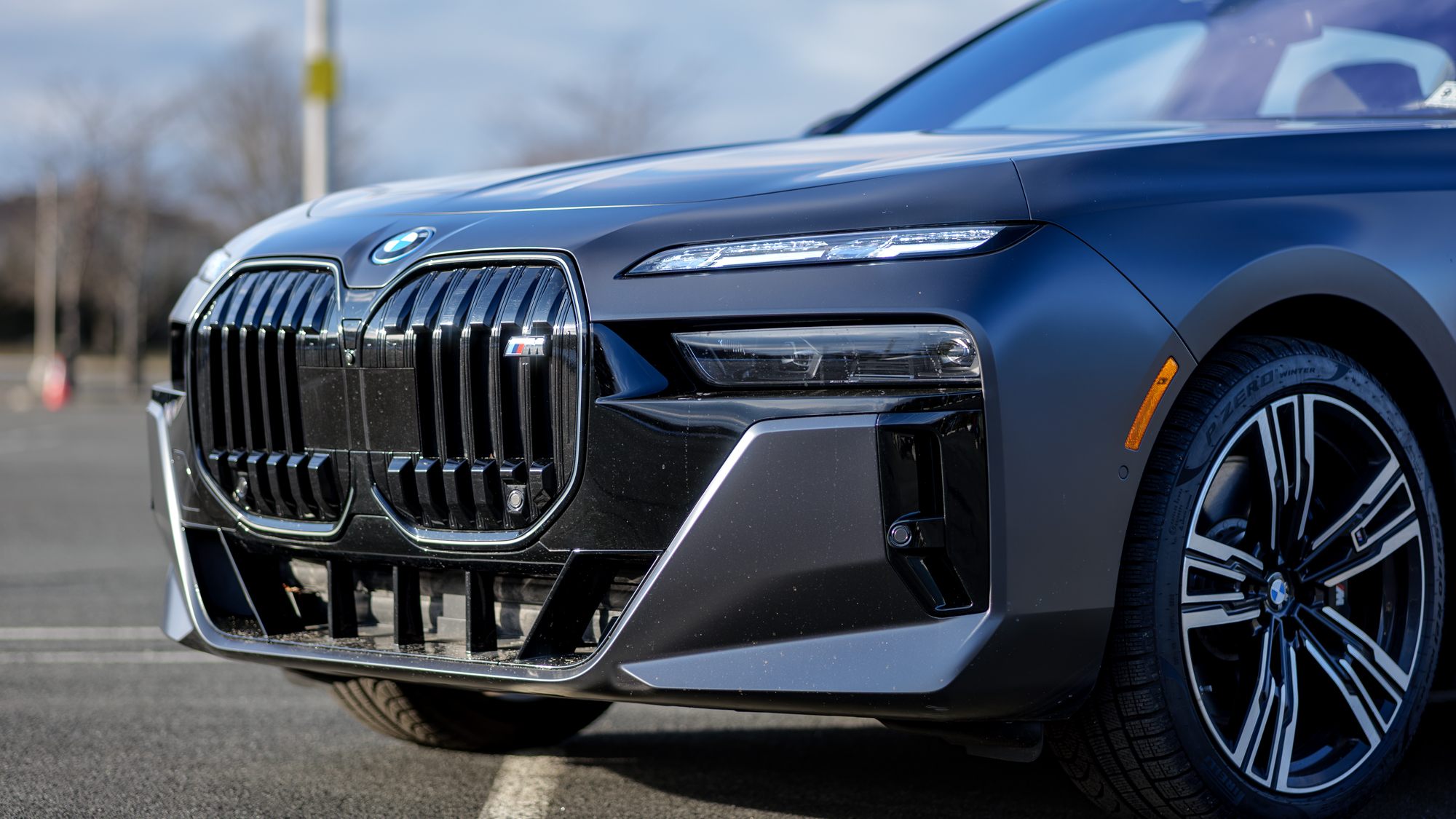 Αναθεώρηση BMW i7 M70 2026.