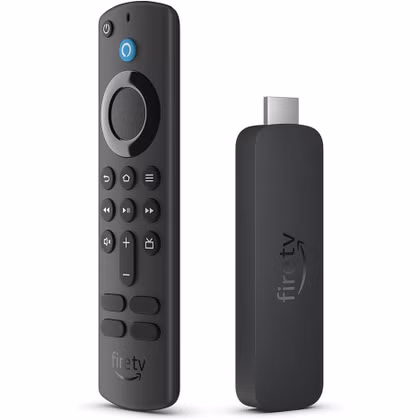 Amazon Fire TV Stick 4K (2nd Gen, 2023) και τηλεχειριστήριο δίπλα δίπλα