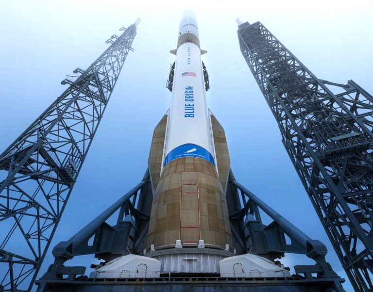 Η Blue Origin του Τζεφ Μπέζος μπαίνει στο παιχνίδι του διαστημικού κέντρου δεδομένων