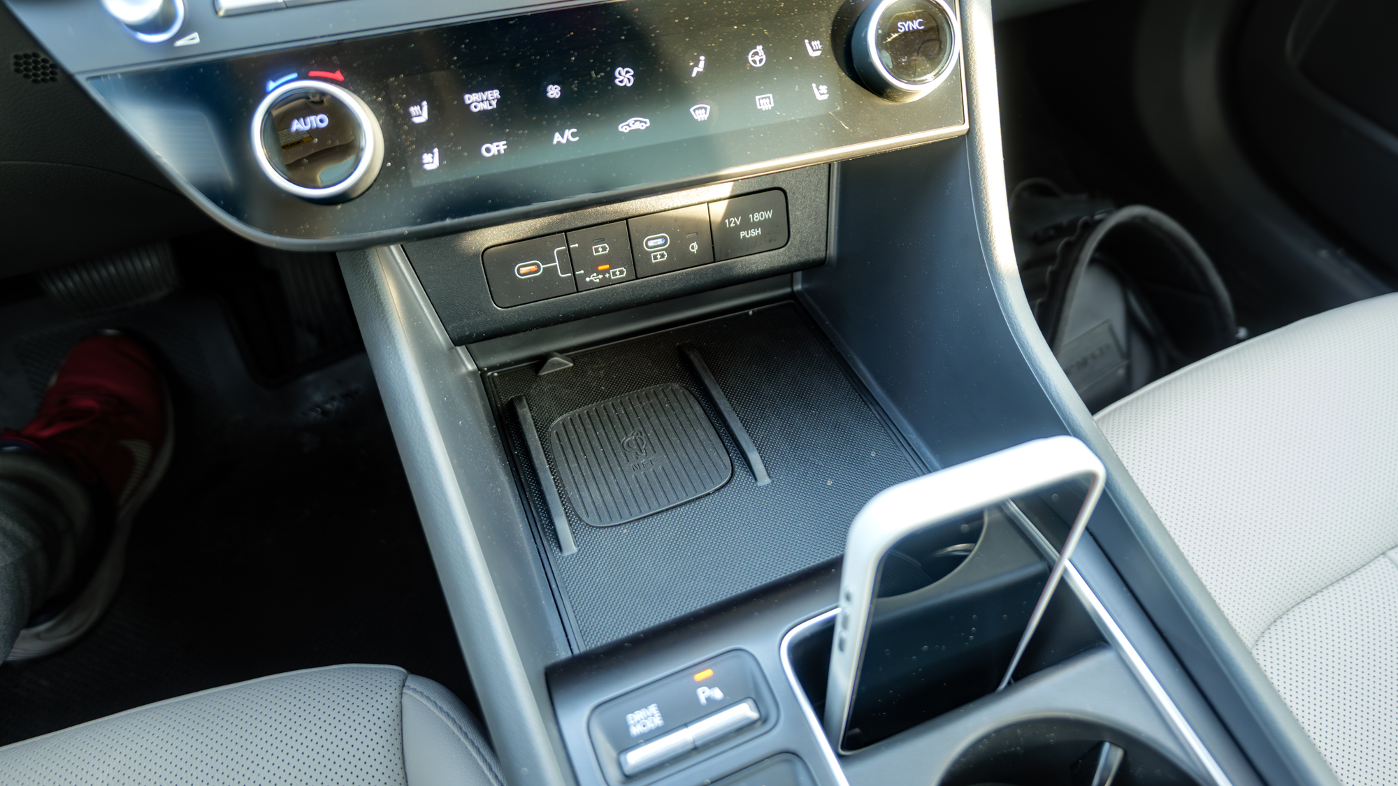 Κριτική Hyundai Sonata Hybrid 2026.