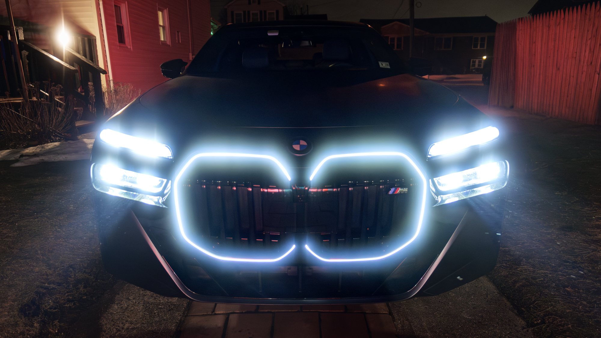 Αναθεώρηση BMW i7 M70 2026.