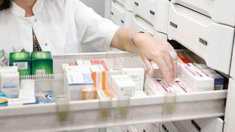 Σε ετοιμότητα για πιθανές ελλείψεις φαρμάκων λόγω του πολέμου στον Κόλπο