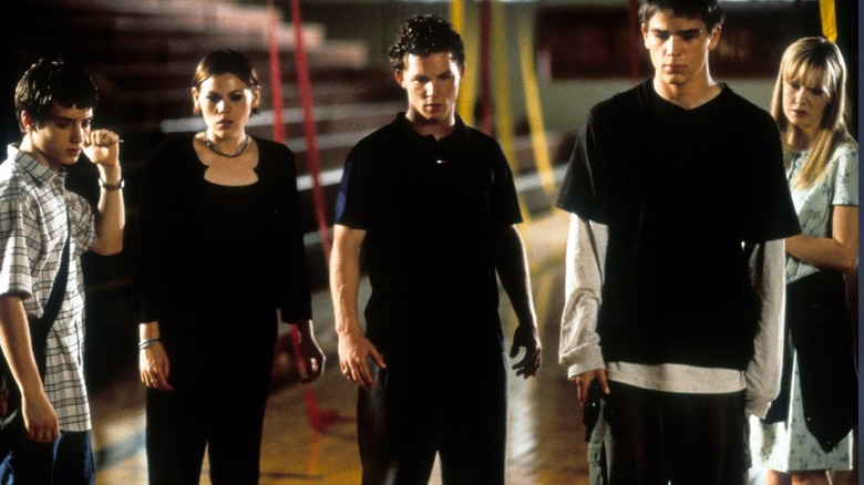 Elijah Wood, Josh Hartnett, Shawn Hatosy, Clea DuVall και Laura Harris στο The Faculty