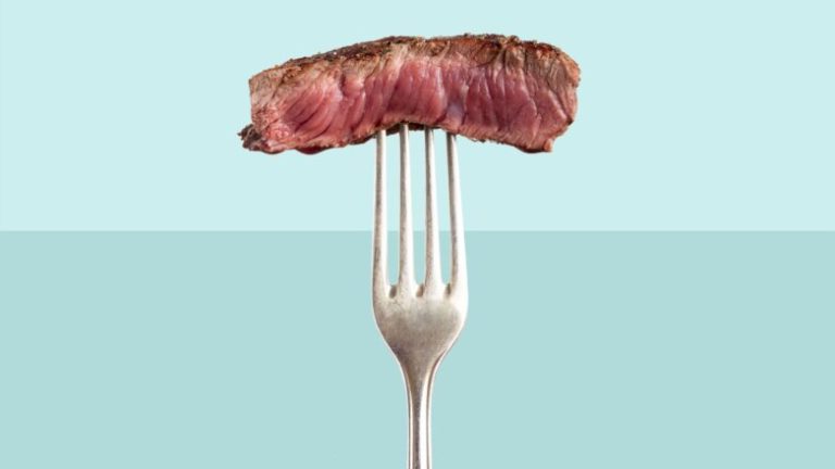 Η κατανάλωση κρέατος συνδέεται με μειωμένο κίνδυνο άνοιας σε φορείς του γονιδίου APOE4