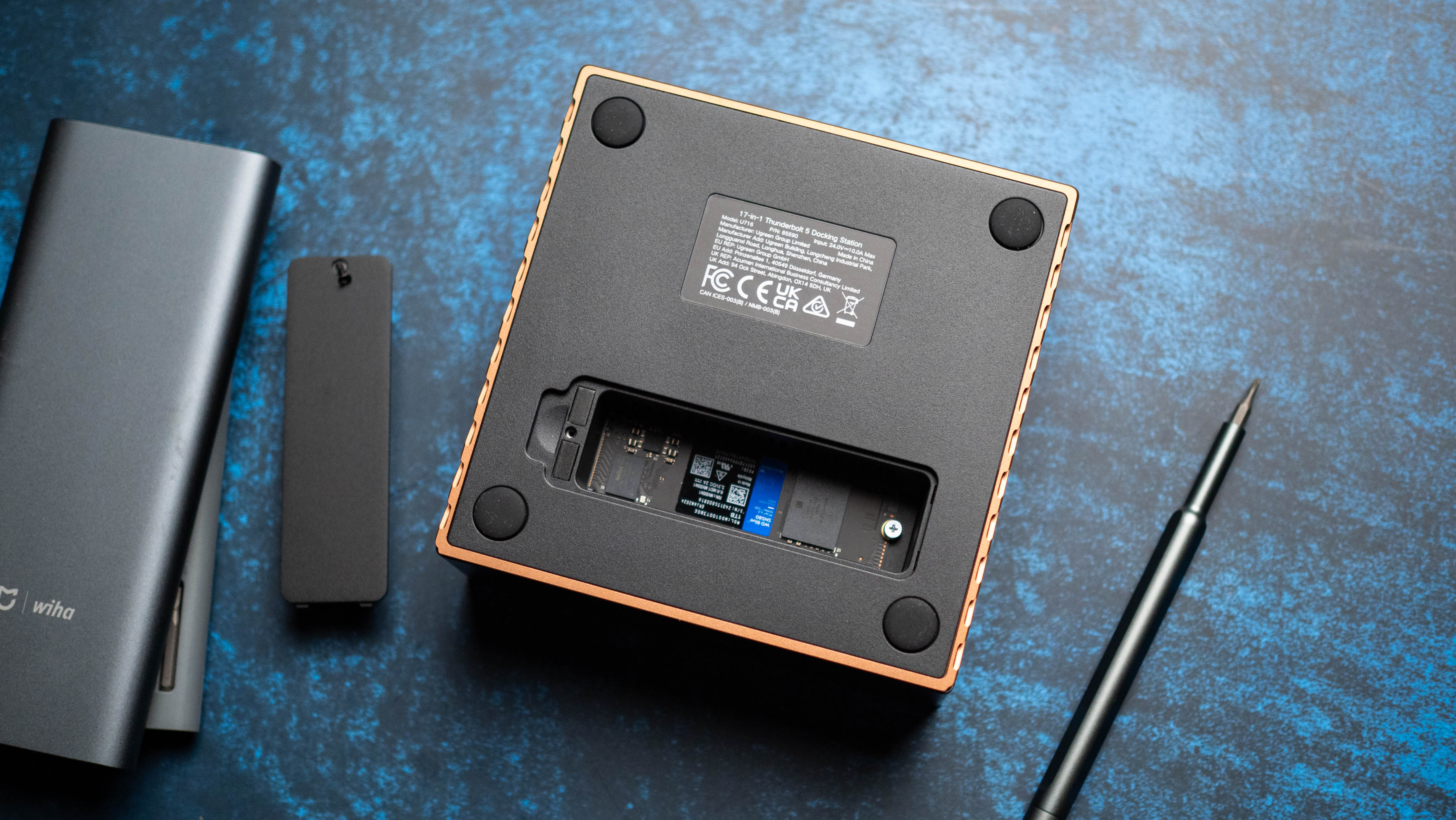 UGREEN 17-σε-1 Maxidok Thunderbolt 5 κριτική στο Android Central