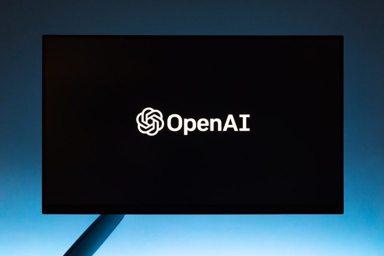 OpenAI και συνεργάτης AWS για πώληση AI στην κυβέρνηση των ΗΠΑ