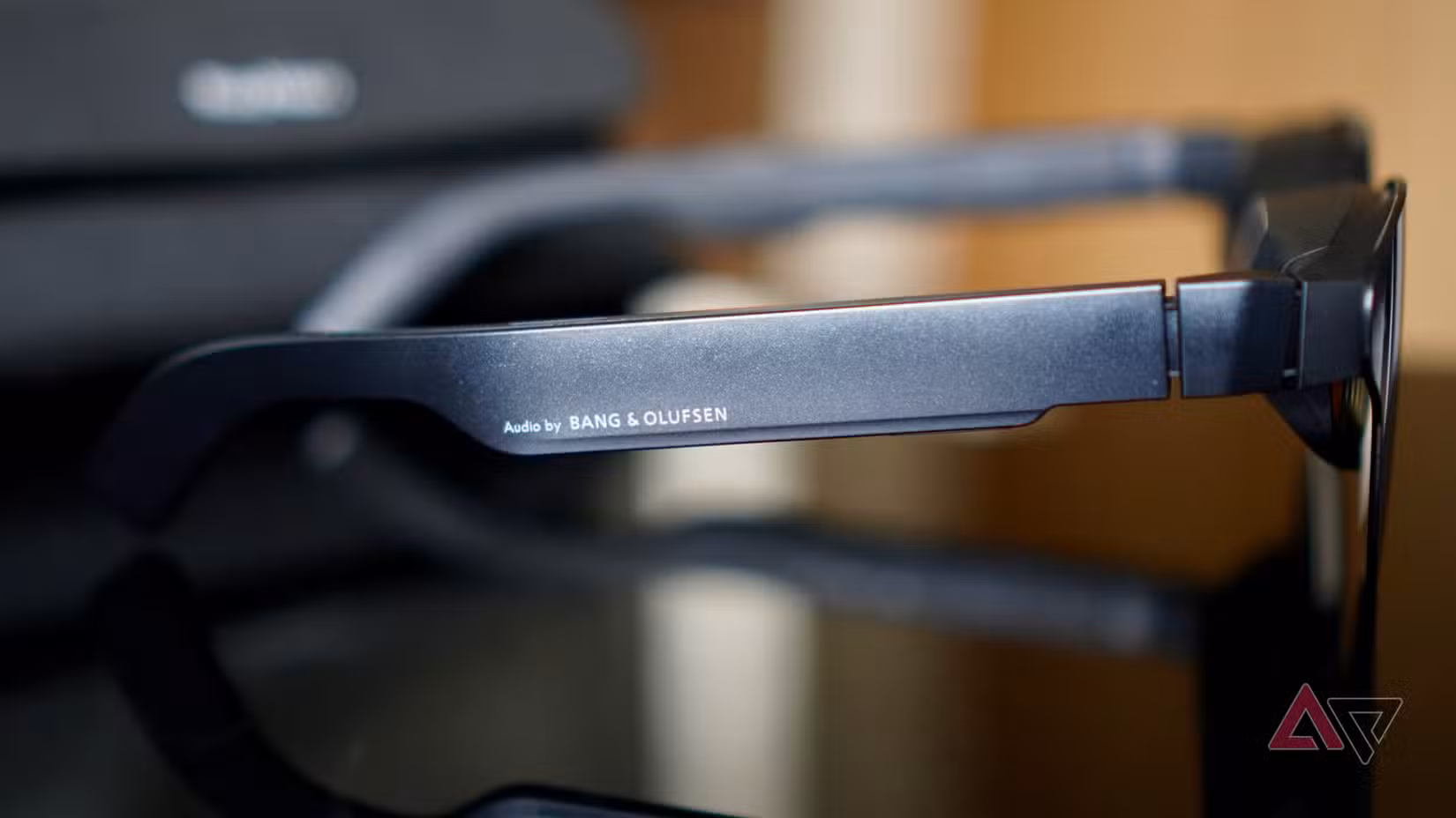 The RayNeo Air 4 Pro's arm