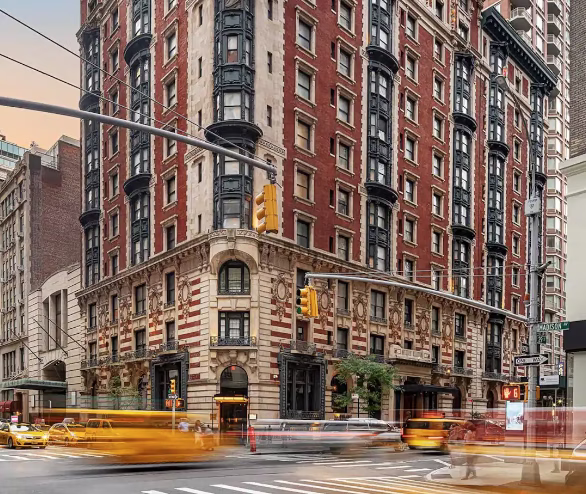 JPMorgan: Το Πακιστάν ματαιώνει την αγορά ιστορικού ξενοδοχείου στη Νέα Υόρκη –