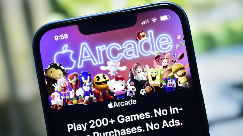 Ένα iPhone που δείχνει τη σελίδα προορισμού του Apple Arcade