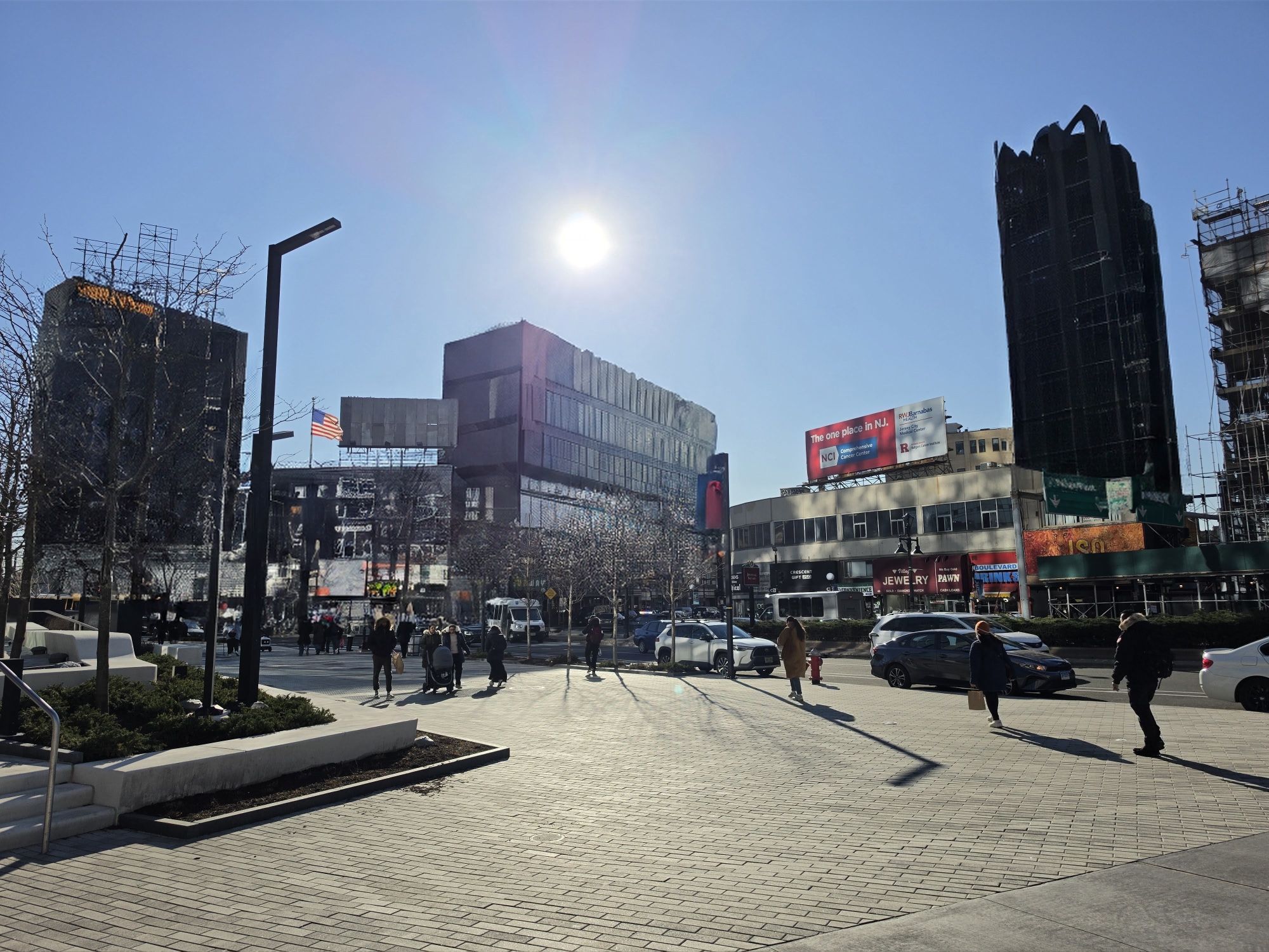 Photo Assist vs Ask Photos - Δείγμα Pixel 10 Pro XL.